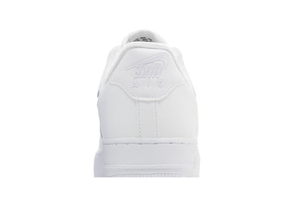 Nike Air Force 1 Low '07 SE Just Do It Triple White (Women's) sneaker afbeelding 7 - stylecode FB8251-100