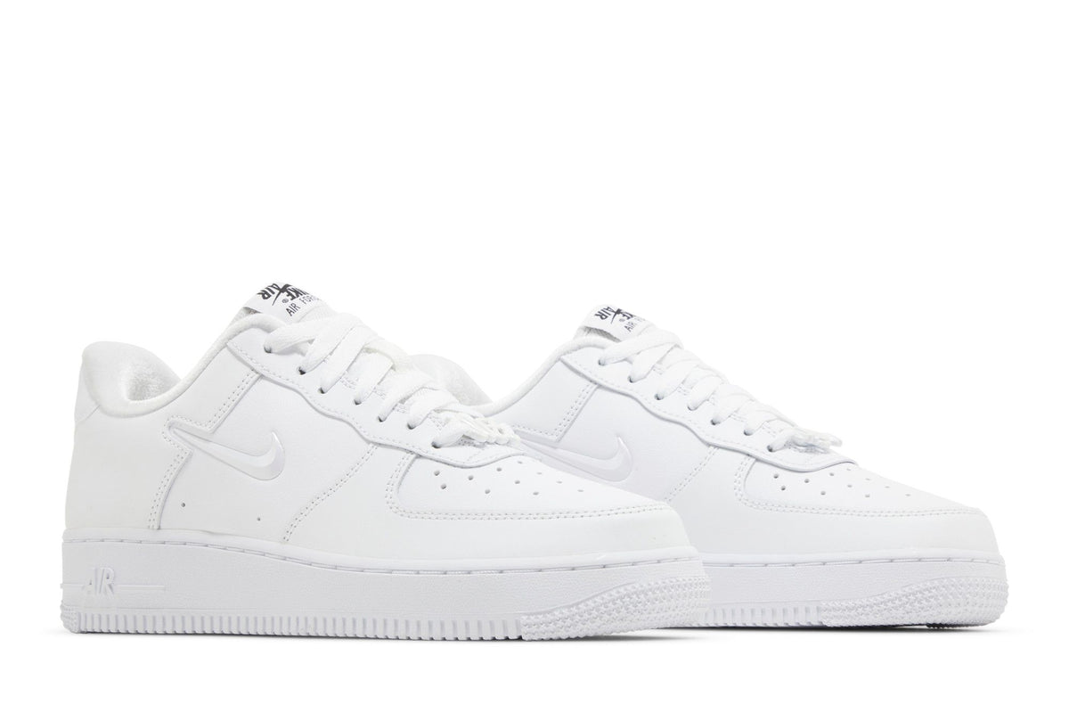 Nike Air Force 1 Low '07 SE Just Do It Triple White (Women's) sneaker afbeelding 8 - stylecode FB8251-100