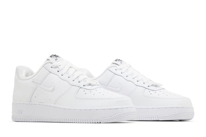 Nike Air Force 1 Low '07 SE Just Do It Triple White (Women's) sneaker afbeelding 8 - stylecode FB8251-100