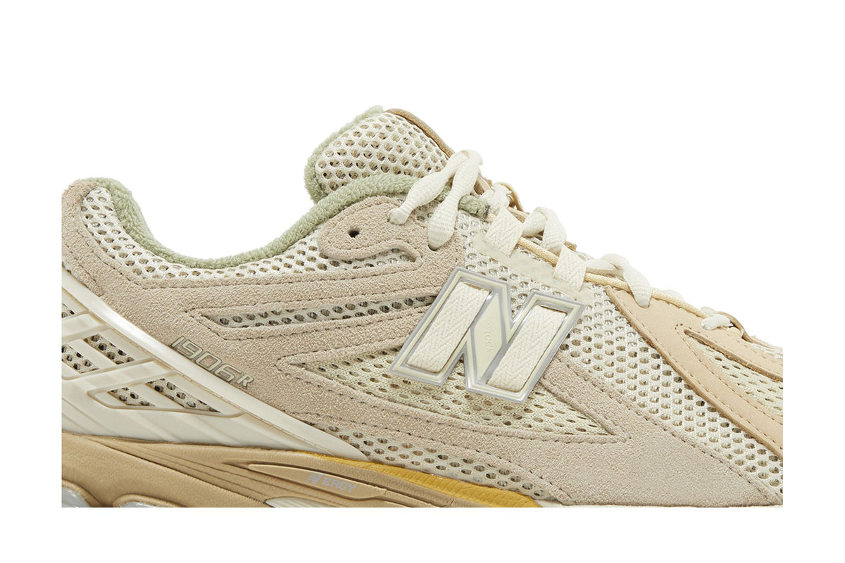 New Balance 1906R AURALEE Bone White sneaker afbeelding 2 - stylecode M1906RAU