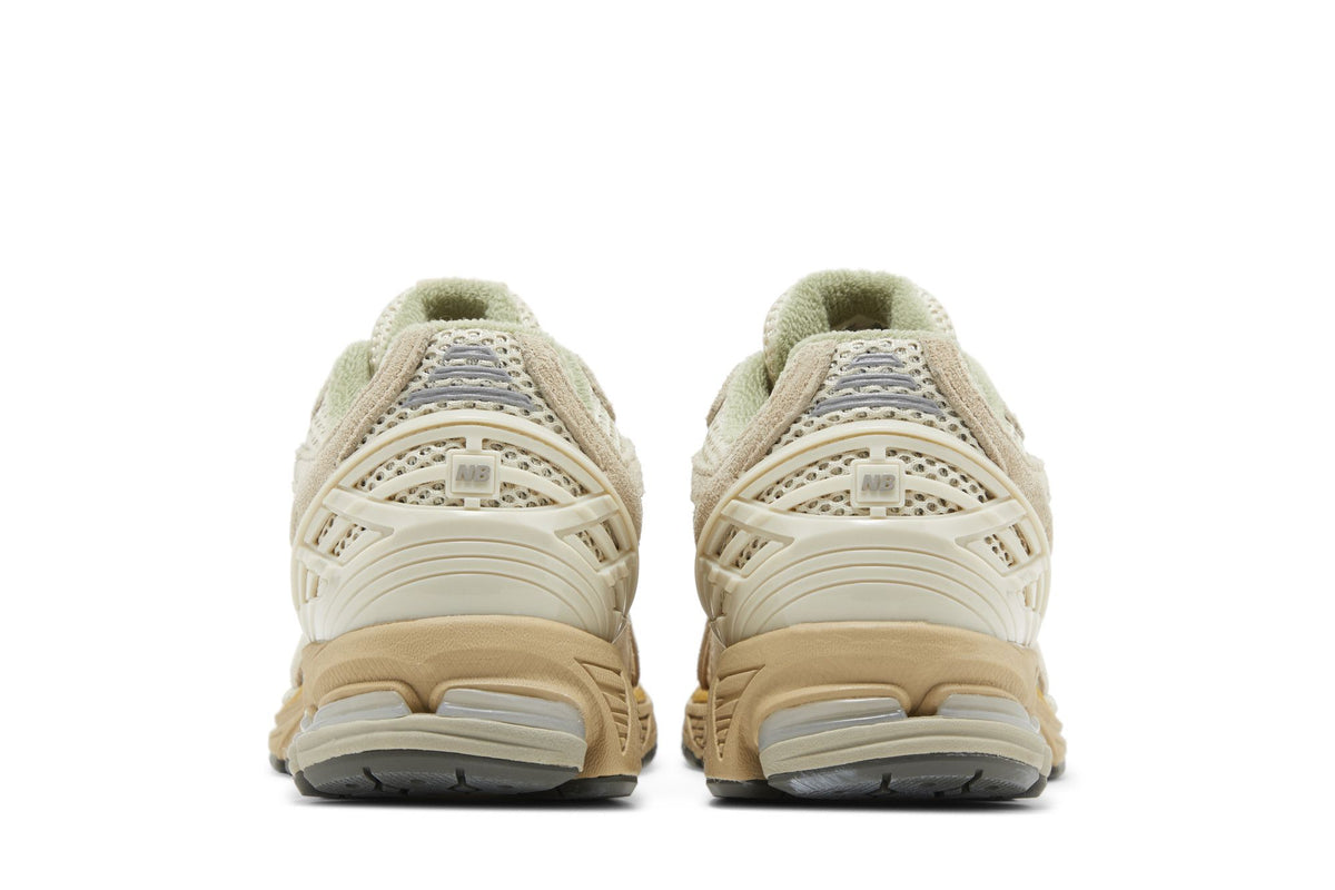 New Balance 1906R AURALEE Bone White sneaker afbeelding 6 - stylecode M1906RAU