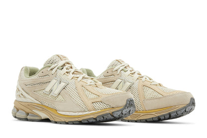 New Balance 1906R AURALEE Bone White sneaker afbeelding 8 - stylecode M1906RAU