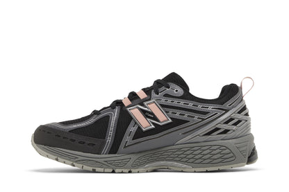 New Balance 1906R Black Pink Moon sneaker afbeelding 3 - stylecode M1906RHC