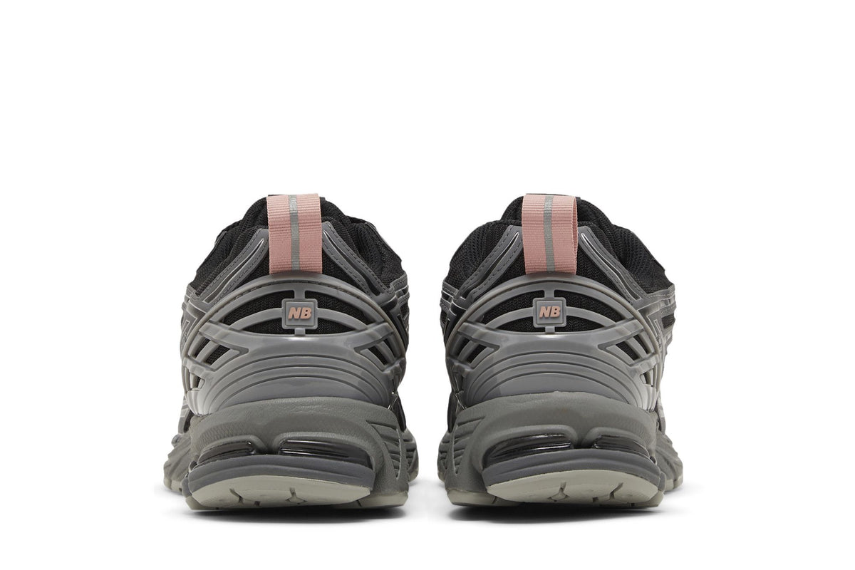 New Balance 1906R Black Pink Moon sneaker afbeelding 6 - stylecode M1906RHC