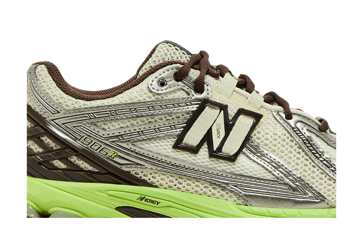 New Balance 1906R SSENSE Exclusive 20th Anniversary sneaker afbeelding 2 - stylecode M1906RSF