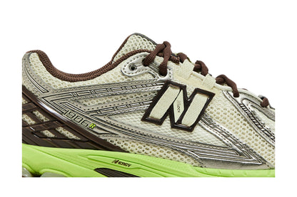 New Balance 1906R SSENSE Exclusive 20th Anniversary sneaker afbeelding 2 - stylecode M1906RSF