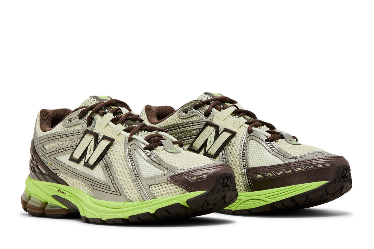 New Balance 1906R SSENSE Exclusive 20th Anniversary sneaker afbeelding 8 - stylecode M1906RSF
