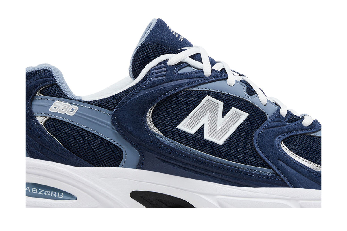 New Balance 530 Navy Arctic Grey sneaker afbeelding 2 - stylecode MR530CA