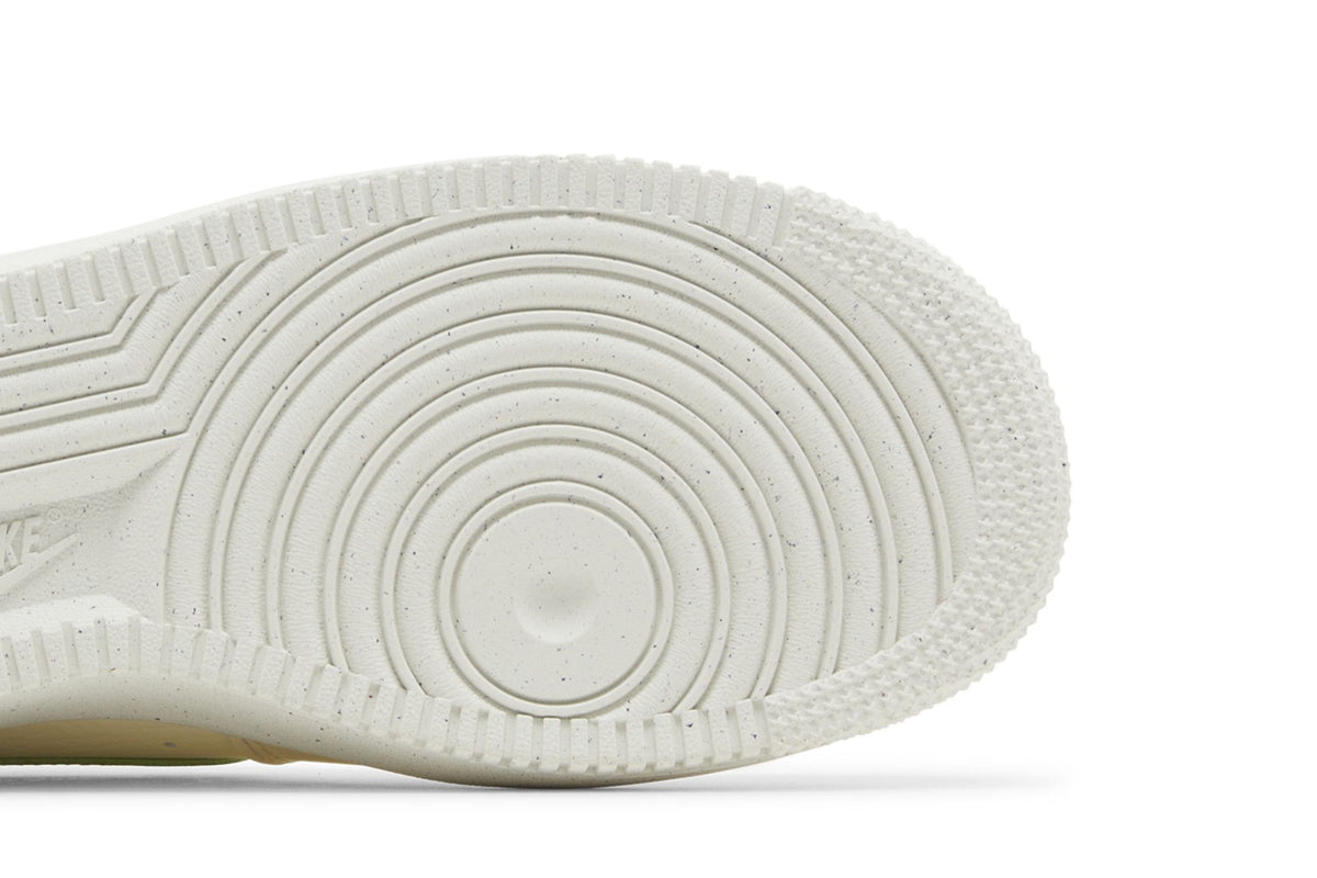 Nike Air Force 1 Low '07 SE Coconut Milk Chlorophyll (Women's) sneaker afbeelding 5 - stylecode DV3808-102