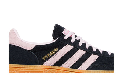 adidas Handball Spezial Core Black Clear Pink Gum (Women's) sneaker afbeelding 2 - stylecode IE5897
