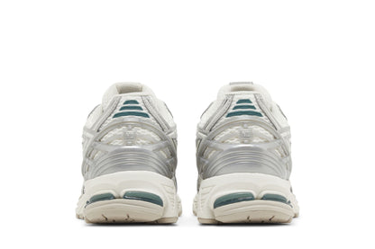 New Balance 1906R Silver Metallic Sea Salt sneaker afbeelding 6 - stylecode M1906REE