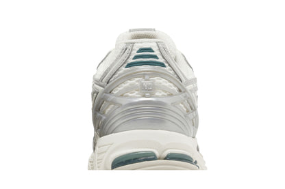 New Balance 1906R Silver Metallic Sea Salt sneaker afbeelding 7 - stylecode M1906REE