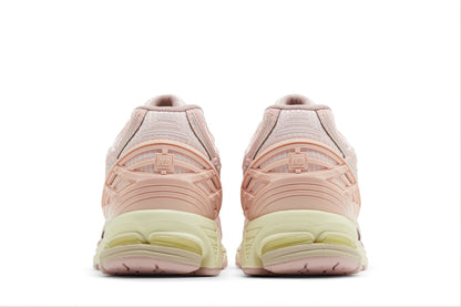 New Balance 1906R Lunar New Year Pink sneaker afbeelding 6 - stylecode M1906NLN