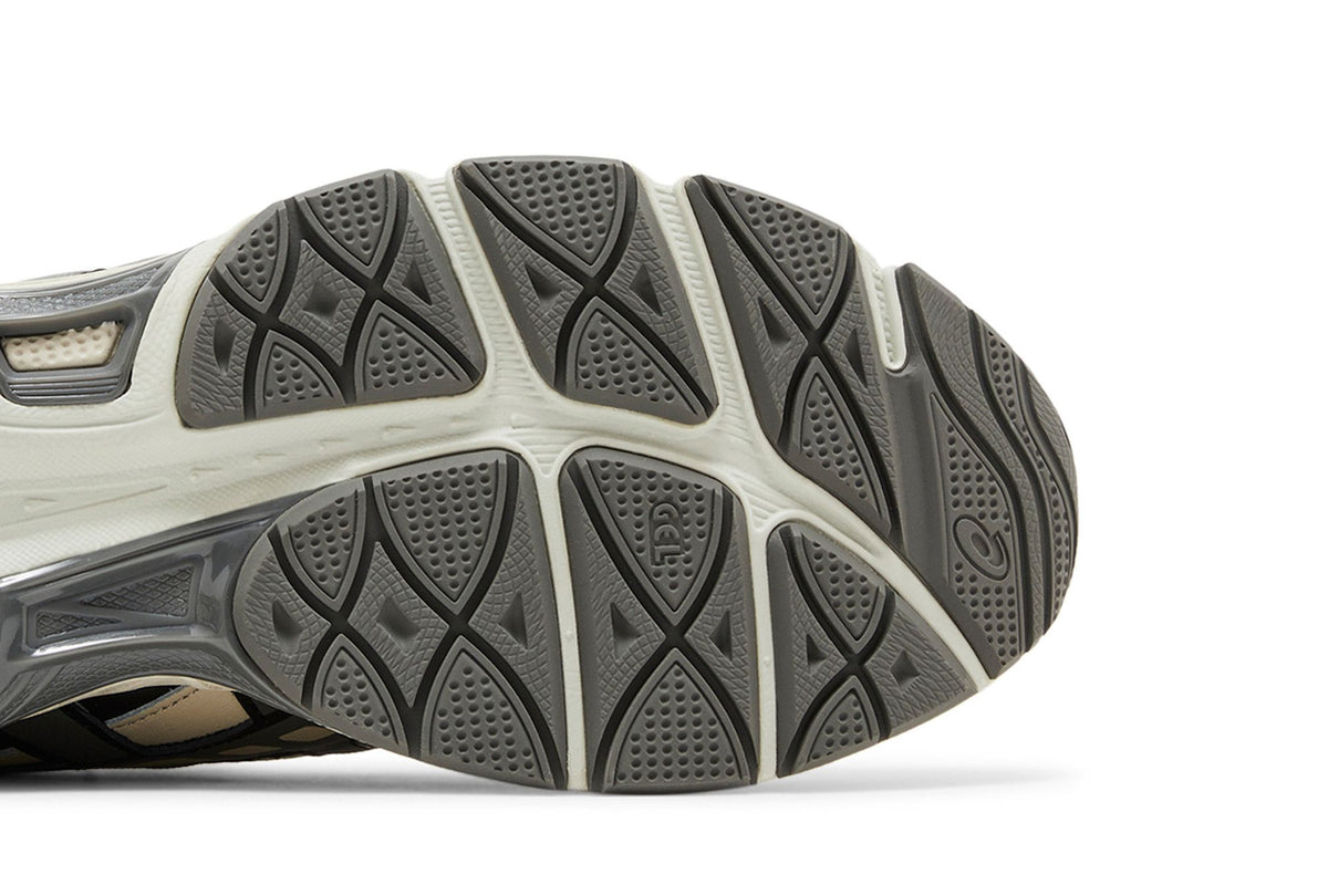 ASICS Gel-NYC 2055 Pale Oak Truffle Grey sneaker afbeelding 5 - stylecode 1203A542-200