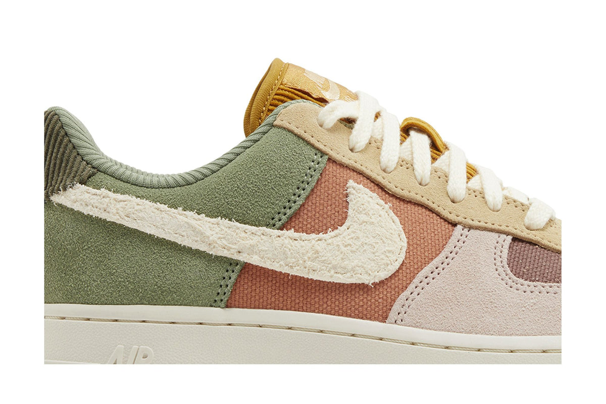 Nike Air Force 1 Low '07 LX Oil Green Terra Blush (Women's) sneaker afbeelding 2 - stylecode FZ3782-386