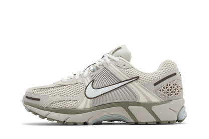 Nike Zoom Vomero 5 SE Light Orewood Brown sneaker afbeelding 3 - stylecode FZ3653-104