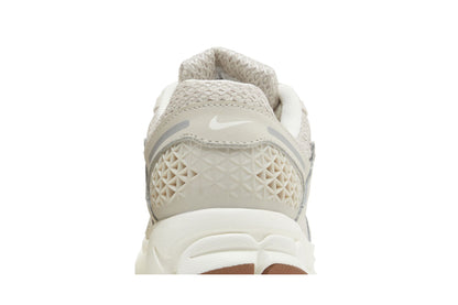Nike Zoom Vomero 5 Light Orewood Brown (Women's) sneaker afbeelding 7 - stylecode FZ3780-101