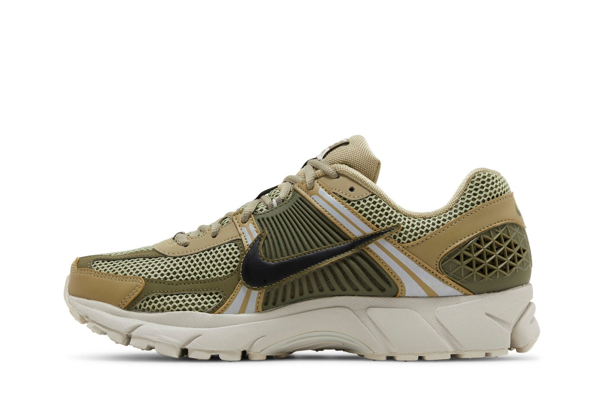 Nike Zoom Vomero 5 Neutral Olive sneaker afbeelding 3 - stylecode FJ1915-200
