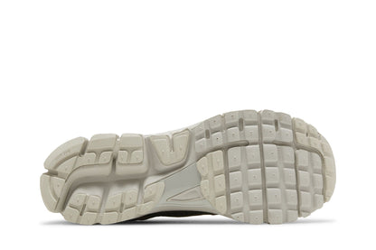 Nike Zoom Vomero 5 Neutral Olive sneaker afbeelding 4 - stylecode FJ1915-200