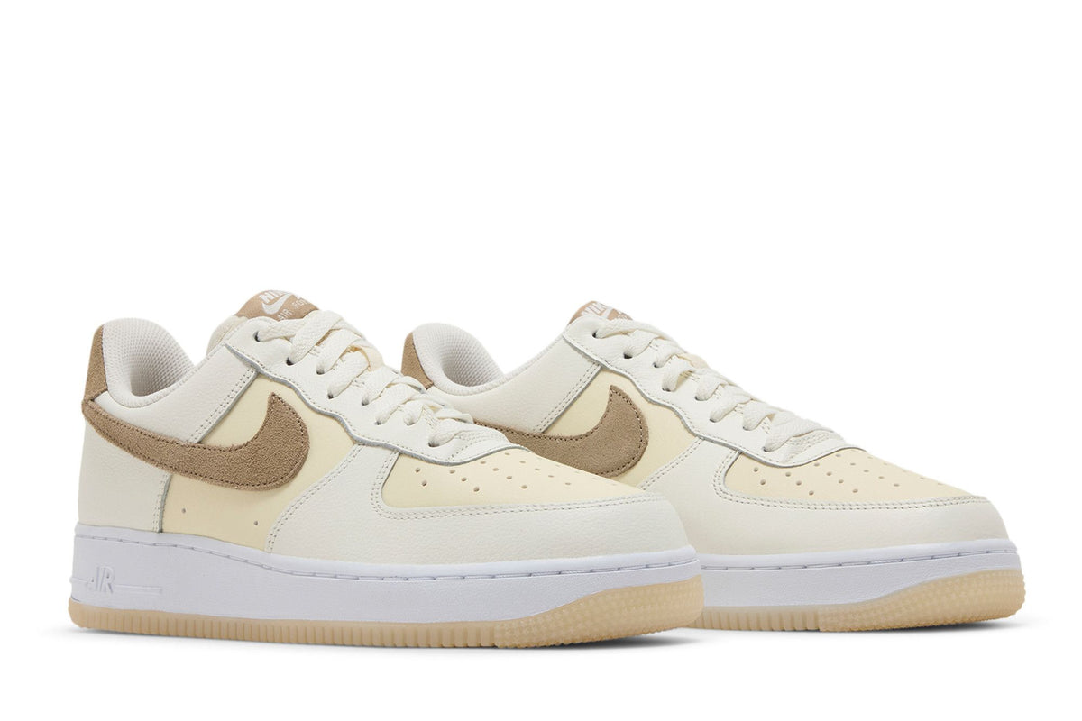 Nike Air Force 1 Low '07 LV8 Coconut Milk Khaki sneaker afbeelding 8 - stylecode FN5832-101