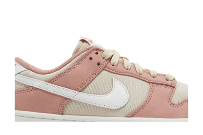Nike Dunk Low PRM Red Stardust sneaker afbeelding 2 - stylecode FB8895-601