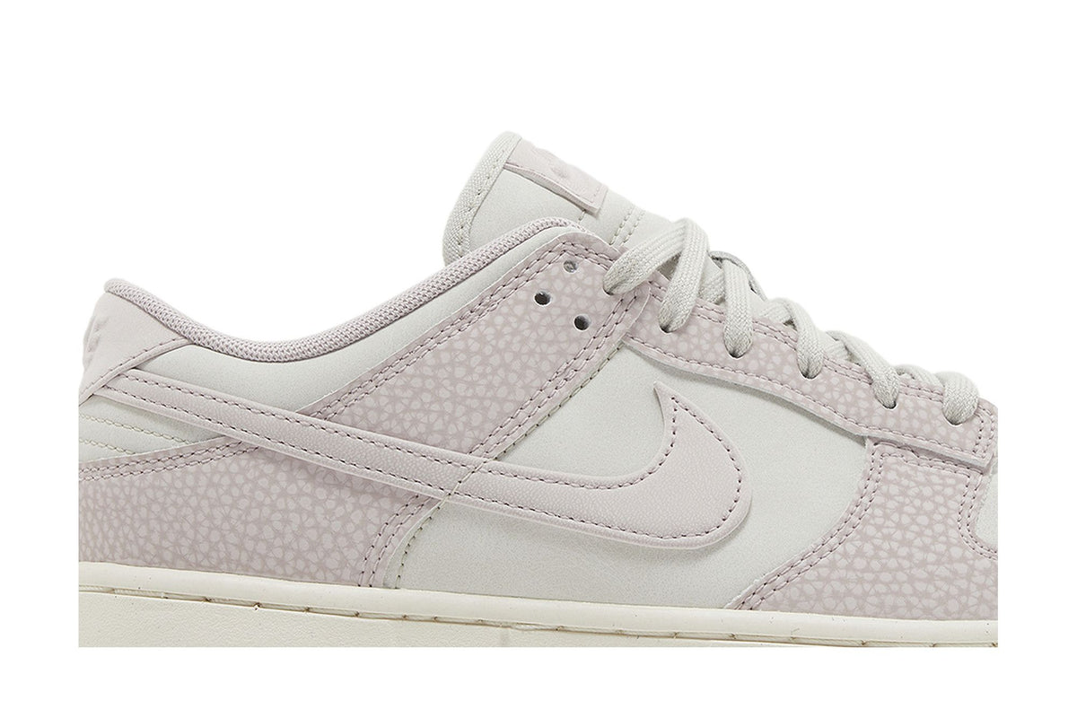 Nike Dunk Low PRM Next Nature Platinum Violet (Women's) sneaker afbeelding 2 - stylecode FN6345-001