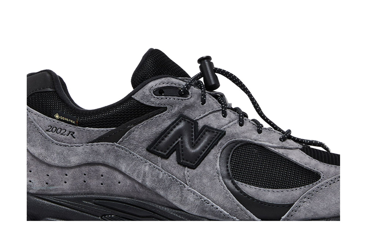 New Balance 2002R Gore-Tex JJJJound Charcoal sneaker afbeelding 2 - stylecode M2002RXZ