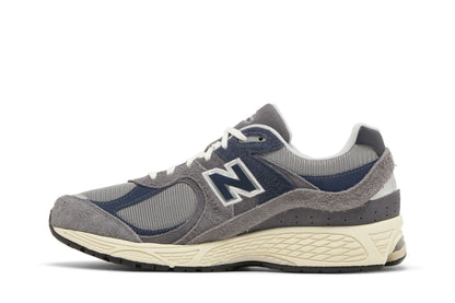 New Balance 2002R Navy Castlerock sneaker afbeelding 3 - stylecode M2002REL