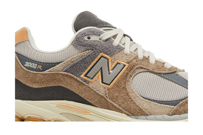 New Balance 2002R Mushroom Hazy Peach sneaker afbeelding 2 - stylecode M2002REJ
