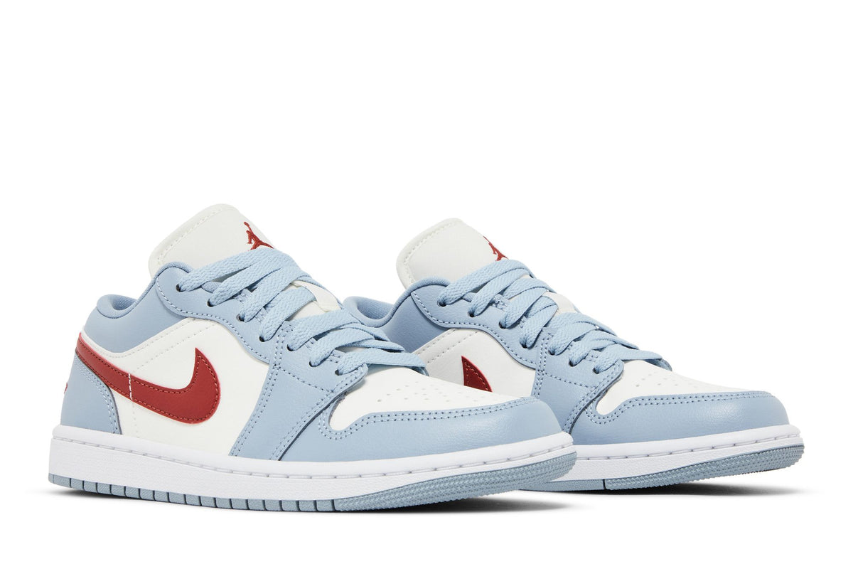 Jordan 1 Low Blue Whisper Dune Red (Women's) sneaker afbeelding 8 - stylecode DC0774-164