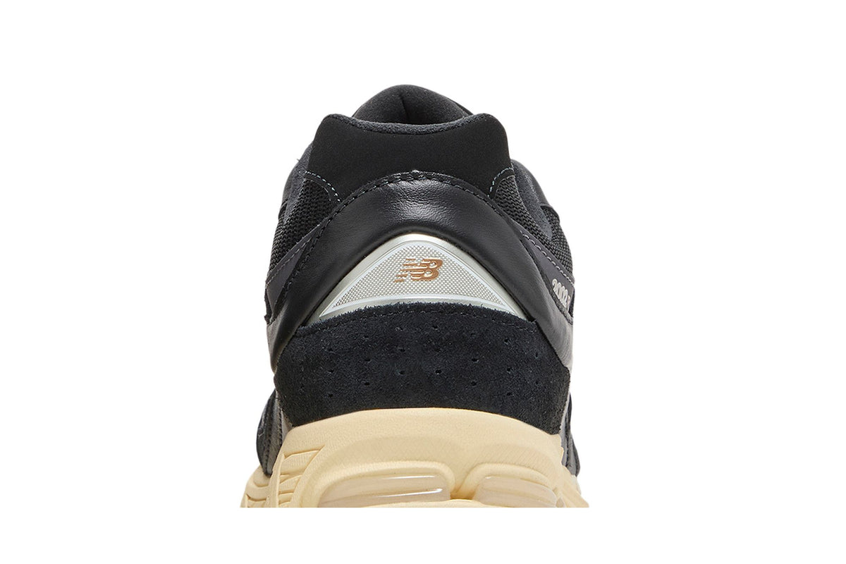 New Balance 2002R Black Vintage sneaker afbeelding 7 - stylecode M2002RIB