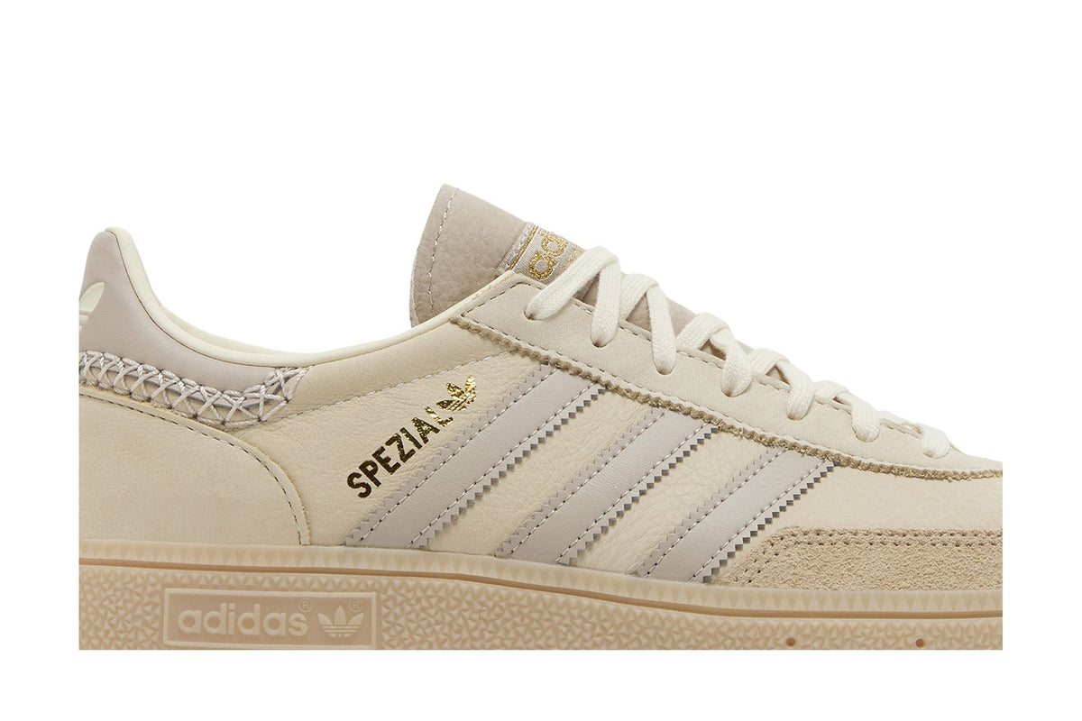 adidas Handball Spezial Cream White Beige (Women's) sneaker afbeelding 2 - stylecode IE3699
