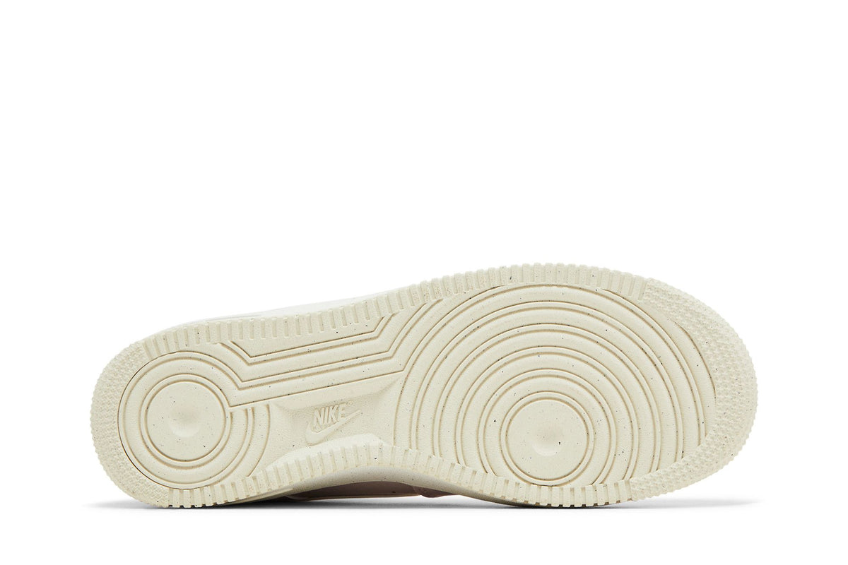 Nike Air Force 1 Low '07 SE Next Nature Platinum Violet Coconut Milk (Women's) sneaker afbeelding 4 - stylecode DV3808-001