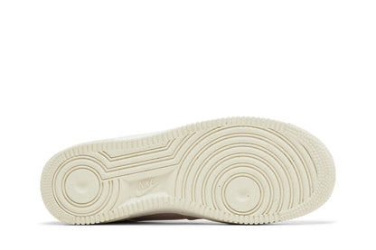 Nike Air Force 1 Low '07 SE Next Nature Platinum Violet Coconut Milk (Women's) sneaker afbeelding 4 - stylecode DV3808-001