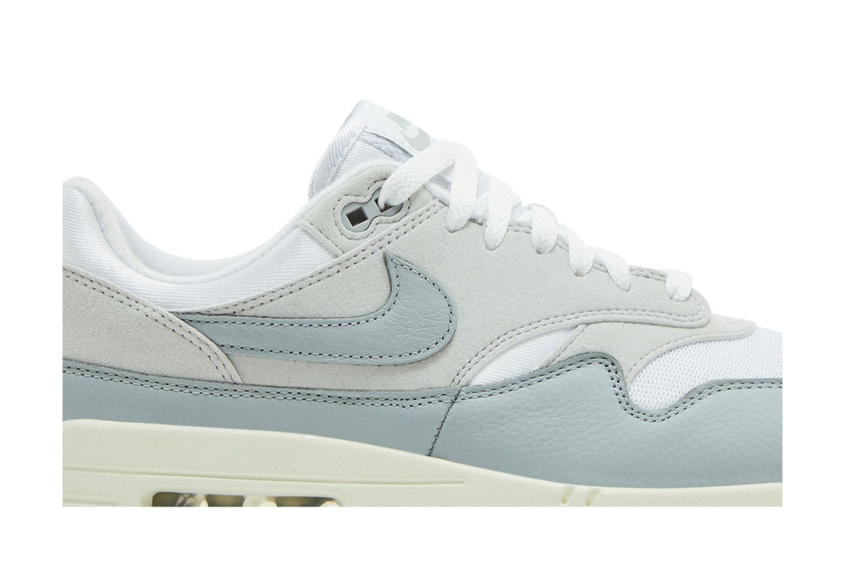 Nike Air Max 1 '87 Pure Platinum (Women's) sneaker afbeelding 2 - stylecode HF0026-001