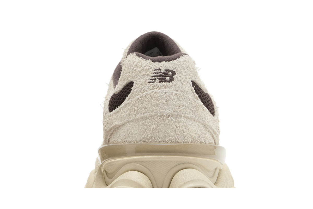 New Balance 9060 Sydney McLaughlin-Levrone Linen Black Coffee sneaker afbeelding 7 - stylecode U9060SYD