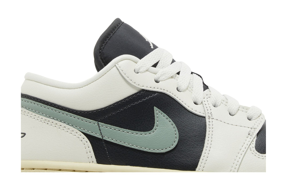 Jordan 1 Low Jade Smoke (Women's) sneaker afbeelding 2 - stylecode DC0774-001