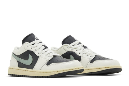 Jordan 1 Low Jade Smoke (Women's) sneaker afbeelding 8 - stylecode DC0774-001