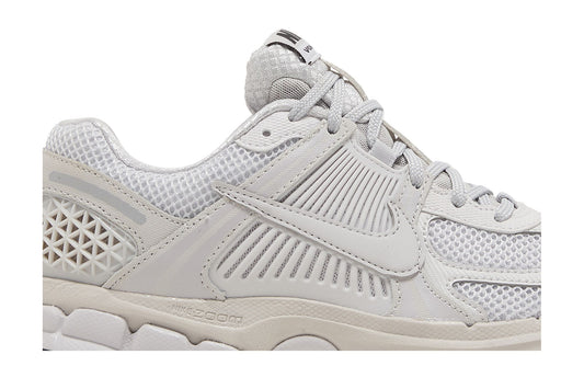 Nike Zoom Vomero 5 White Vast Grey (Women's) sneaker afbeelding 2 - stylecode FQ7079-100