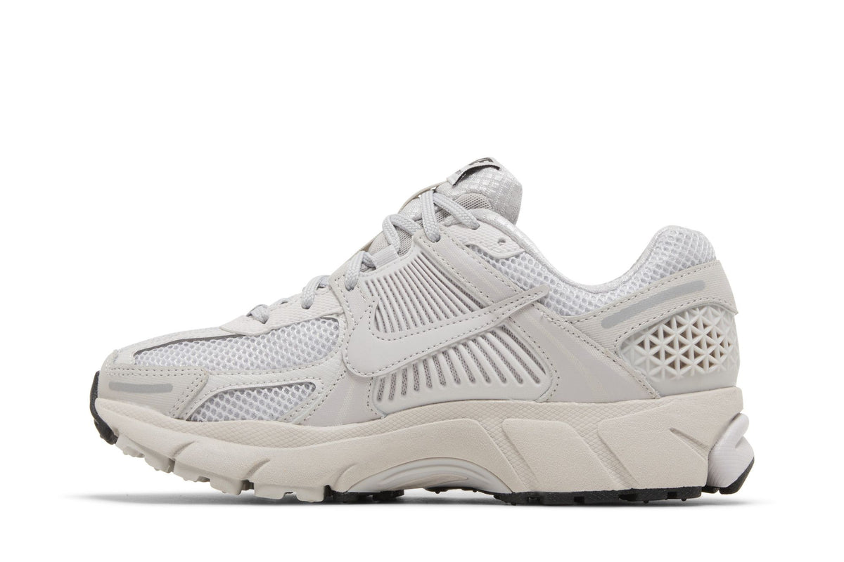 Nike Zoom Vomero 5 White Vast Grey (Women's) sneaker afbeelding 3 - stylecode FQ7079-100