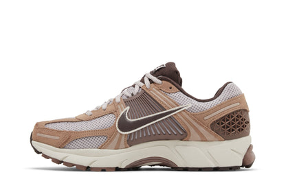 Nike Zoom Vomero 5 Dusted Clay sneaker afbeelding 3 - stylecode HF1553-200