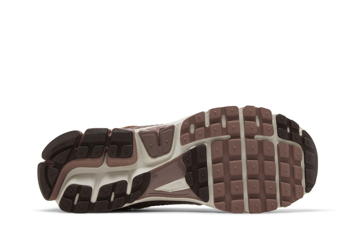 Nike Zoom Vomero 5 Dusted Clay sneaker afbeelding 4 - stylecode HF1553-200