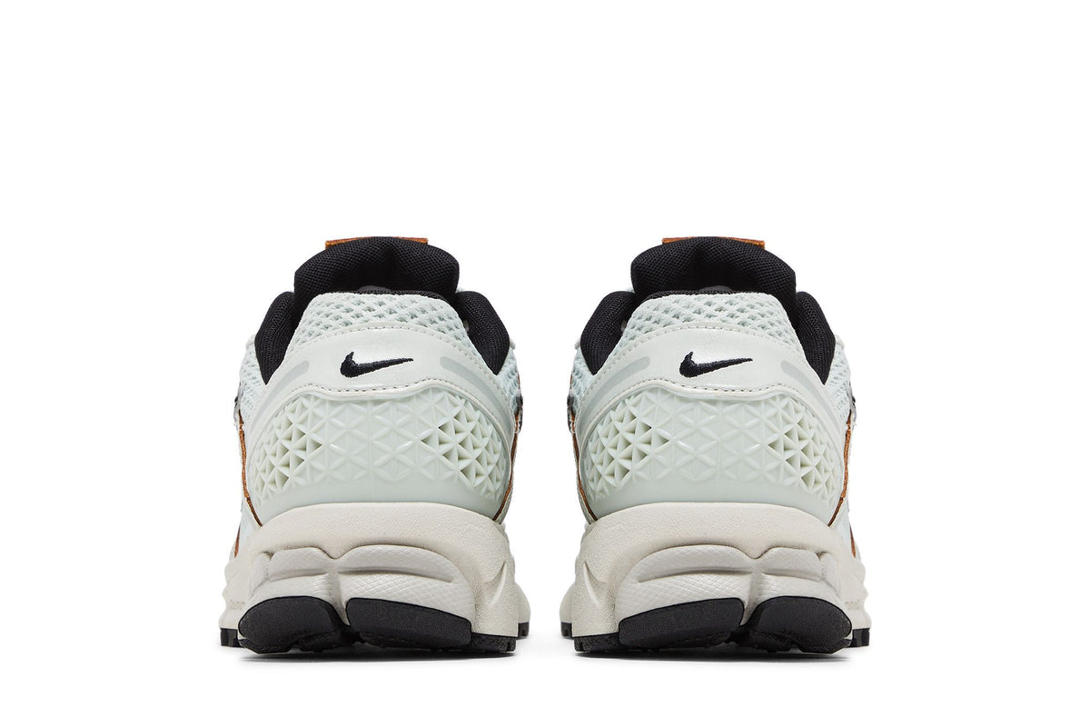 Nike Zoom Vomero 5 Light Silver Chrome (Women's) sneaker afbeelding 6 - stylecode FN6742-001