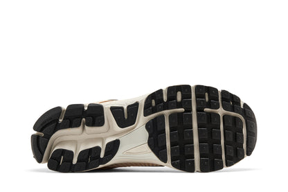 Nike Zoom Vomero 5 Pearl White (Women's) sneaker afbeelding 4 - stylecode FN6742-200