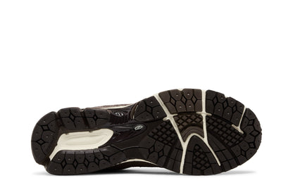 New Balance 2002R Shoe Palace Volcanic Rocks Brown sneaker afbeelding 4 - stylecode M2002RGM