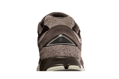 New Balance 2002R Shoe Palace Volcanic Rocks Brown sneaker afbeelding 7 - stylecode M2002RGM