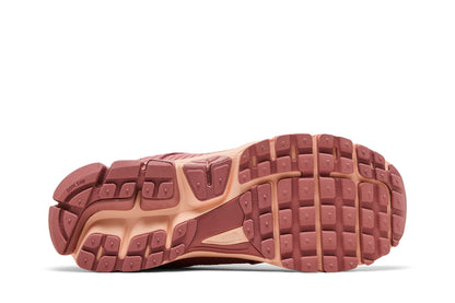 Nike Zoom Vomero 5 Red Stardust sneaker afbeelding 4 - stylecode HF1553-600