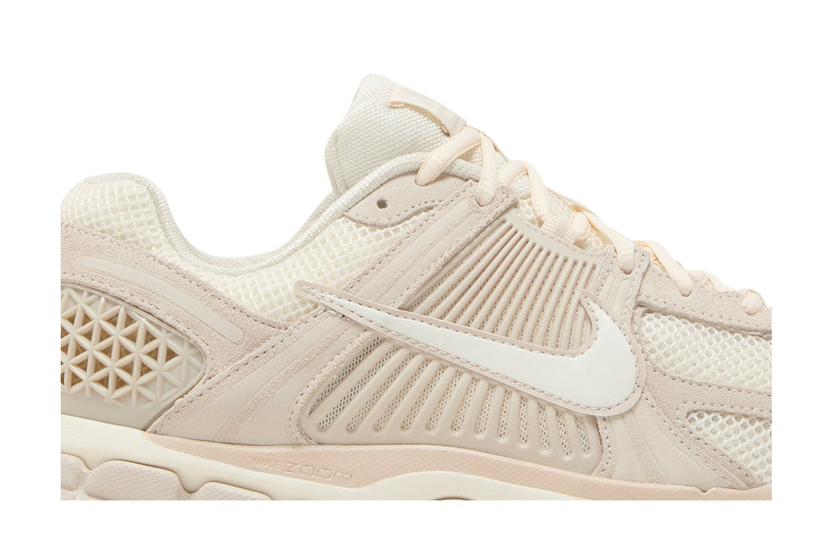 Nike Zoom Vomero 5 Light Orewood Brown sneaker afbeelding 2 - stylecode HF1553-100