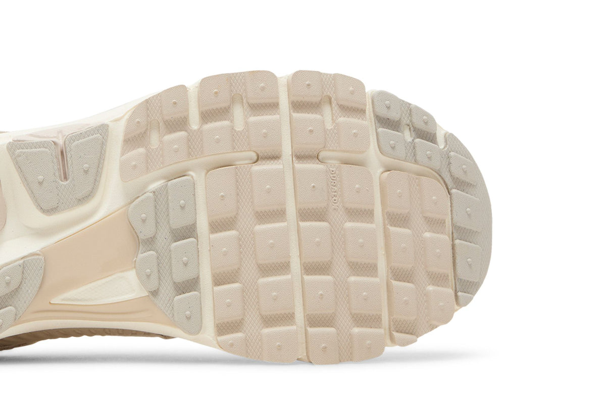Nike Zoom Vomero 5 Light Orewood Brown sneaker afbeelding 5 - stylecode HF1553-100