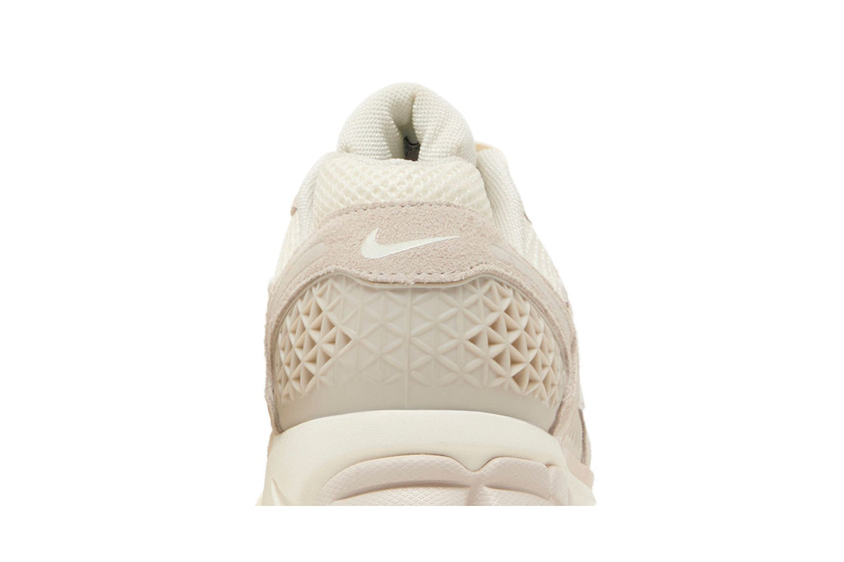 Nike Zoom Vomero 5 Light Orewood Brown sneaker afbeelding 7 - stylecode HF1553-100